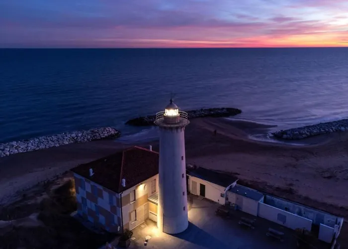 Luminous In Lido Dei Pini Διαμέρισμα Μπιμπιόνε